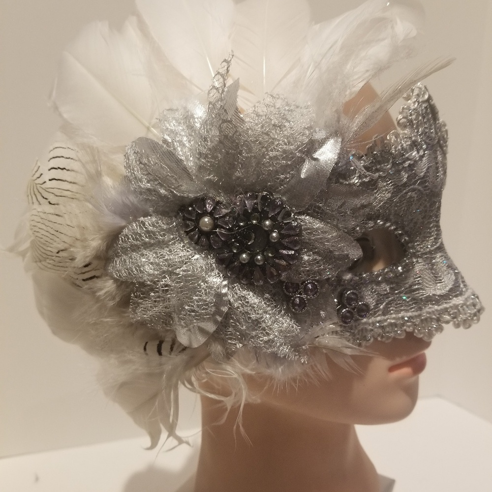 917 Mardi Gras mask